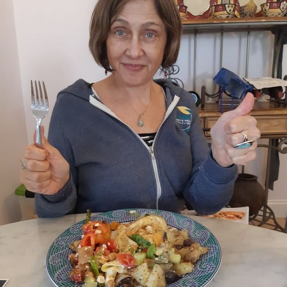 Meet your Posher, Carrie - Picture 1 of 1